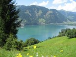 Blick auf den türkisblauen Zeller-See