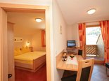 Appart.2 Blick ins Schlafzimmer 1